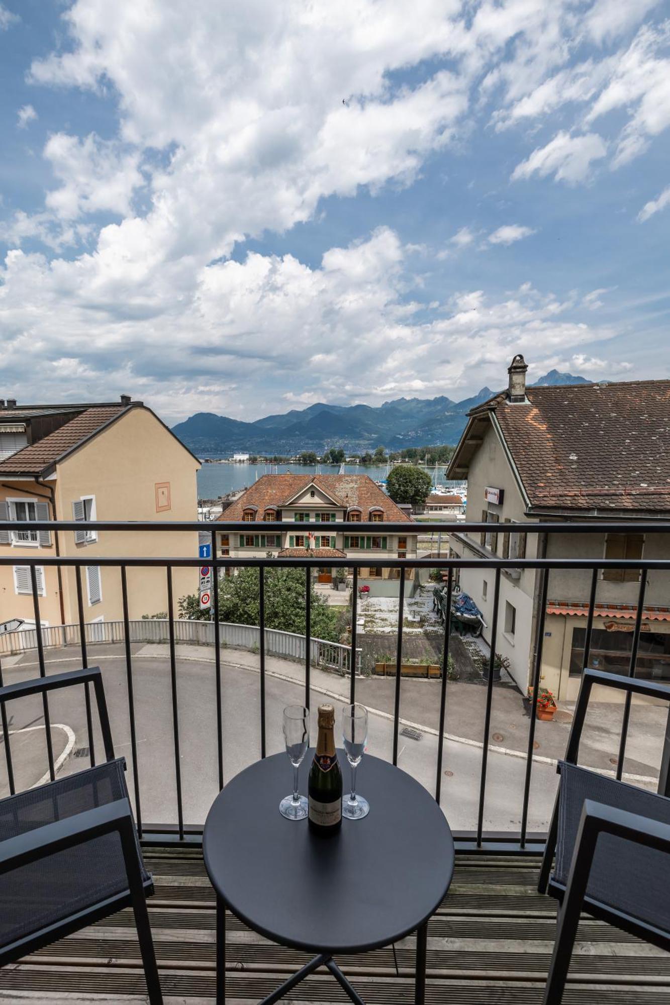 Aloha Chambres Port-Valais Esterno foto